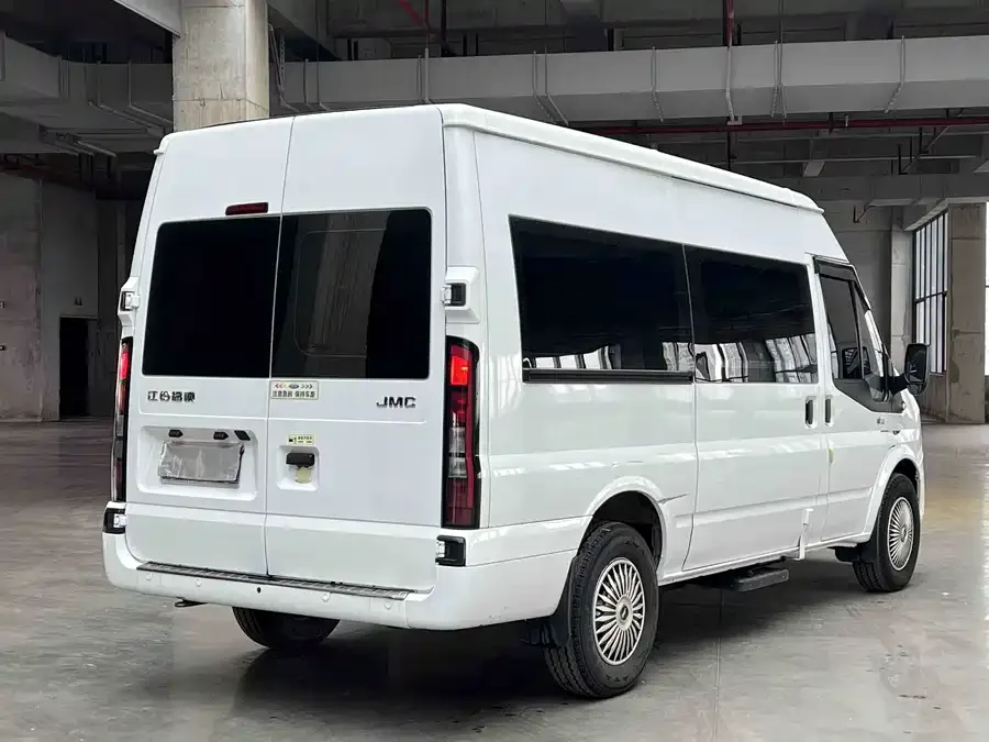 Jiangling Fushun Jiangling Fushun 2023 2.0T manual center axle center roof commercial multi-purpose passenger car 7 seats 2024 — миниатюра 2