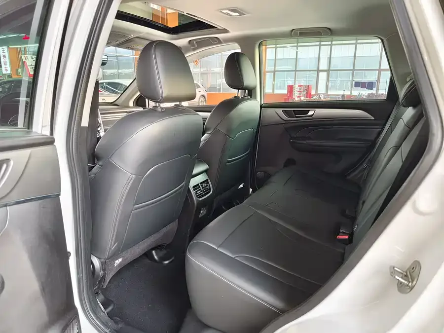 Haval M6 Haval M6 2023 PLUS 1.5T DCT Luxury Smart Connected Edition 2023 — миниатюра 3