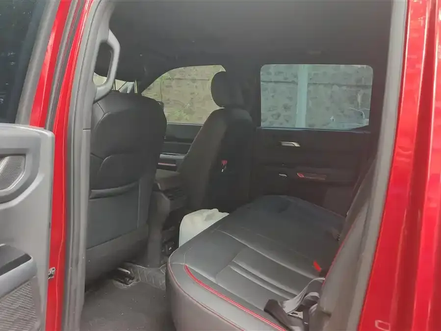 Jiangling Avenue Dadao 2023 Flying General 2.3T Diesel Automatic Four-Wheel Drive Unlimited Edition 2024 — миниатюра 5
