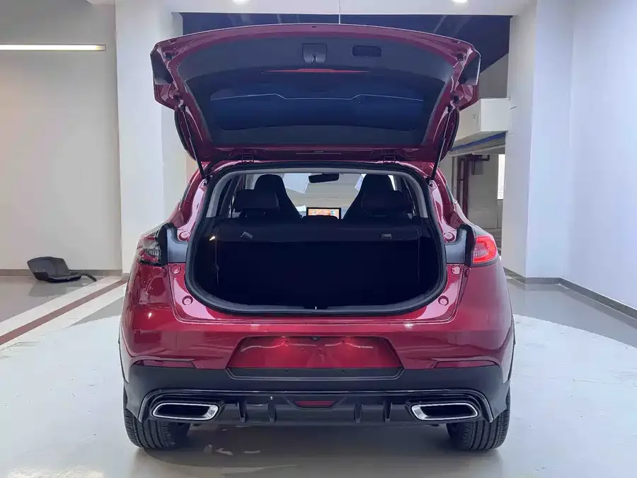 Geely Emgrand S Emgrand S 2021 1.4T CVT Premium Edition 2022 — миниатюра 5