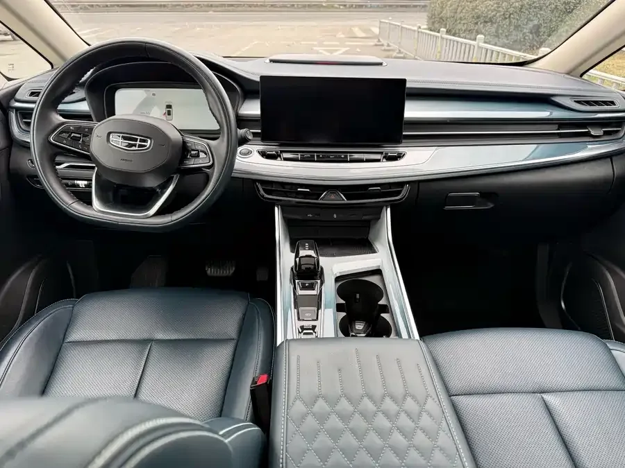 Geely Jiaji Jiaji 2023 Jiaji L 1.5TD DCT Premium Edition 2022 — миниатюра 2