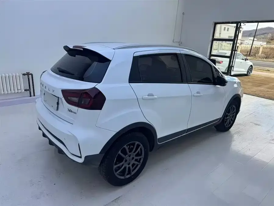 Geely Vision X3 Vision X3 2021 PRO 1.5L CVT Premium Edition 2022 — миниатюра 2