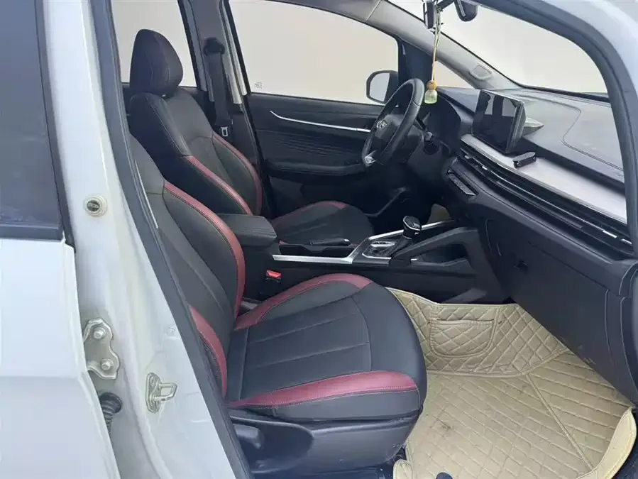 Geely Vision X3 Vision X3 2021 PRO 1.5L CVT Premium Edition 2022 — миниатюра 5