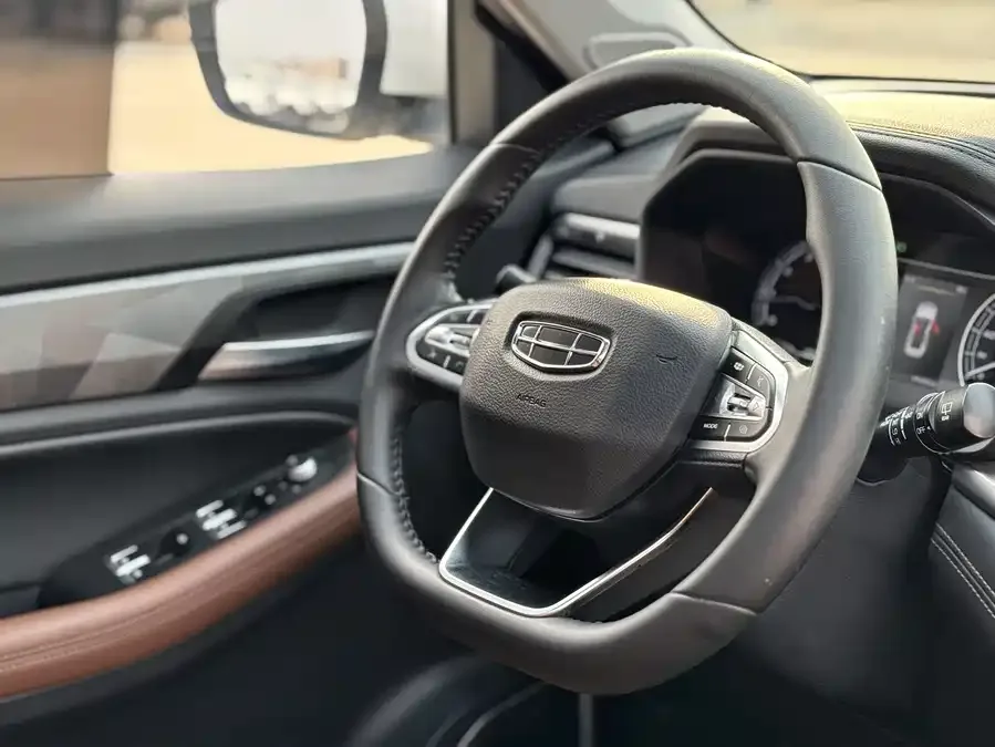 Geely Vision X6 Vision X6 2021 PRO 1.4T Automatic Premium Edition 2023 — миниатюра 3