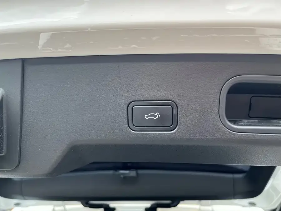 Geely Atlas L Boyue L 2023 2.0TD DCT Premium Edition 2023 — миниатюра 5