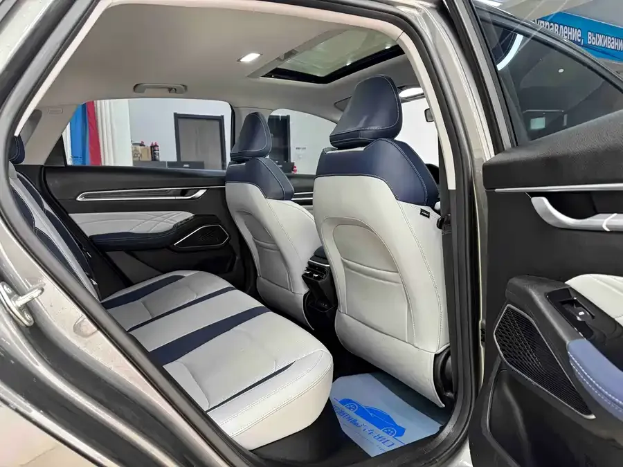 Geely Emgrand Emgrand 2022 4th Generation 1.5L CVT Flagship Model 2022 — миниатюра 3