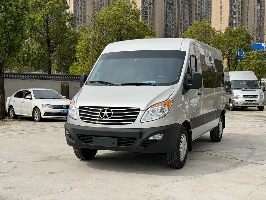 JAC Group Xingrui Xingrui 2023 2.0T 5 series business travel version non-operational 9-seater HFC4DB3-2E4 2025 — фото 1, купить с доставкой в Москву