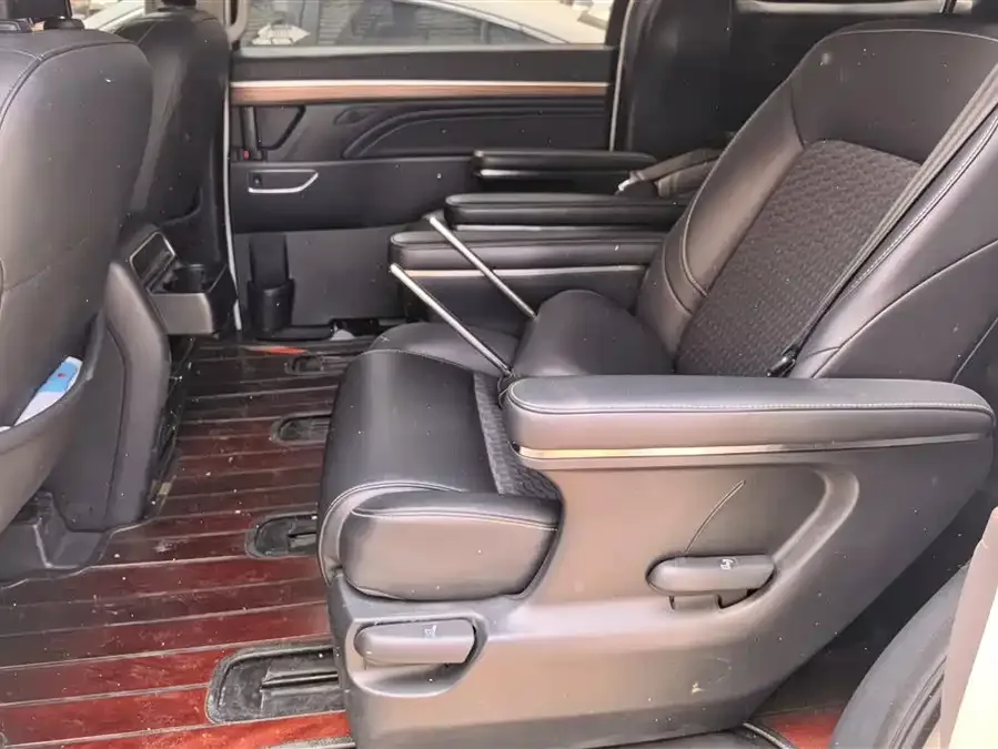 GAC Trumpchi M8 Trumpchi M8 2021 Facelift Lingxiu Series 390T Deluxe Edition 2022 — миниатюра 5