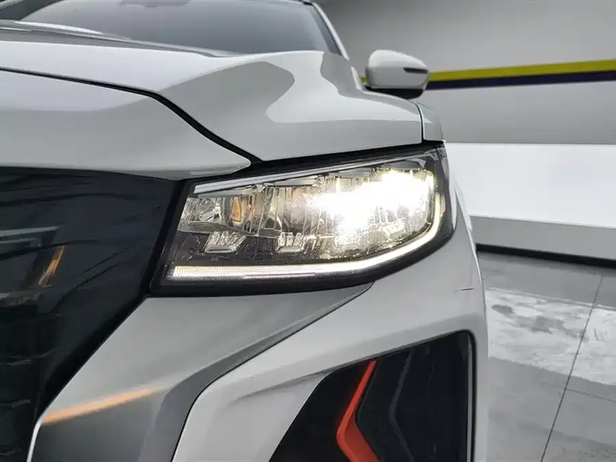 Geely Atlas Boyue 2022 Boyue X 1.8TD DCT Smart 2023 — миниатюра 2