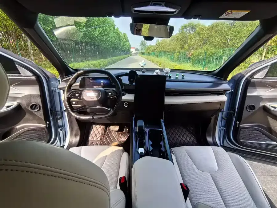Geely Atlas 2023 Boyue Boyue COOL 1.5TD Zhizun Edition 2023 — миниатюра 3