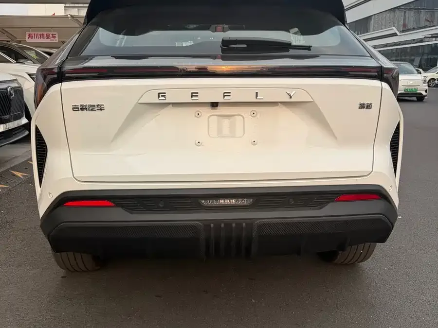 Geely Atlas Boyue 2026 1.5TD Yearning 2026 — миниатюра 3