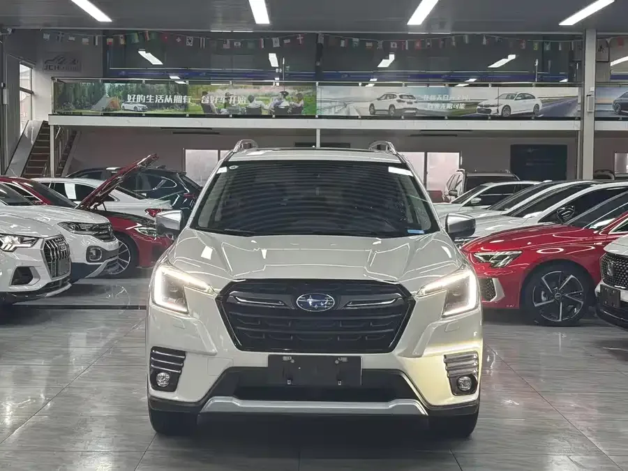 Subaru Forester 2022 Forester 2.0i AWD Ultimate Edition EyeSight 2022 — миниатюра 3