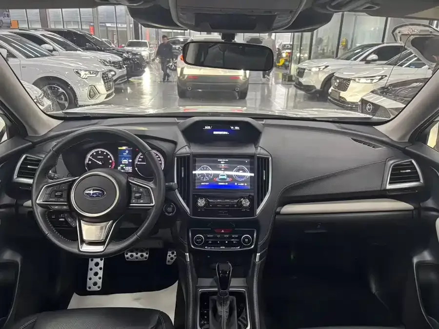 Subaru Forester 2022 Forester 2.0i AWD Ultimate Edition EyeSight 2022 — миниатюра 4