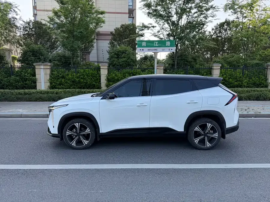 Geely Atlas 2023 Boyue Boyue COOL 1.5TD Zhizun Edition 2023 — миниатюра 2