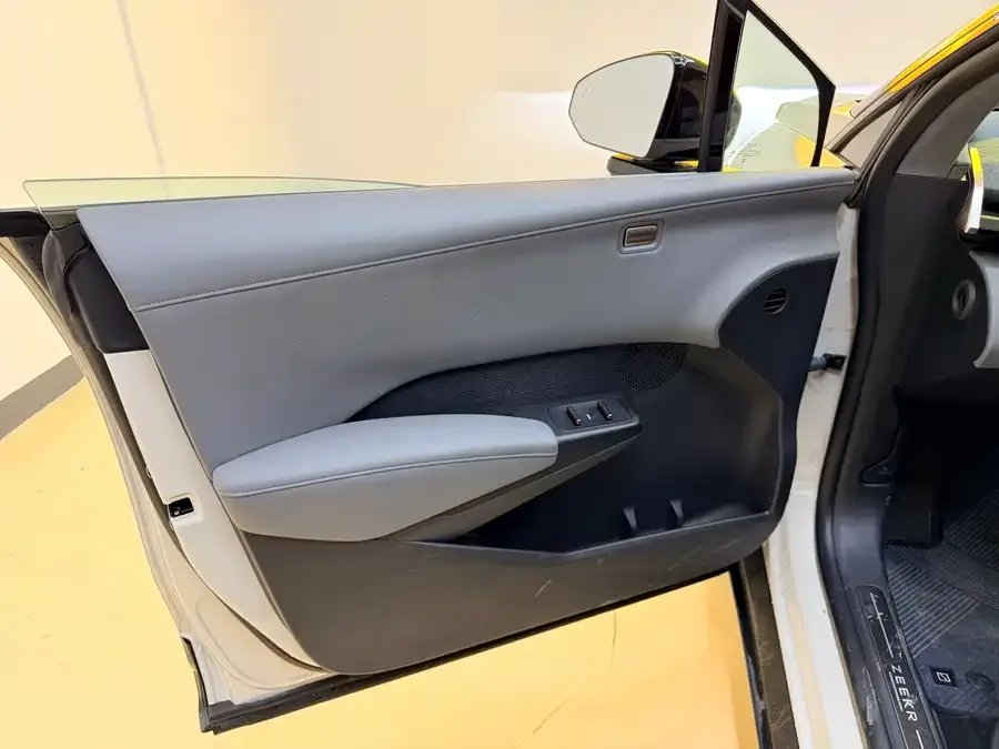 Zeekr X Zeekr X 2025 four-seat rear-wheel drive cube version 2024 — миниатюра 4