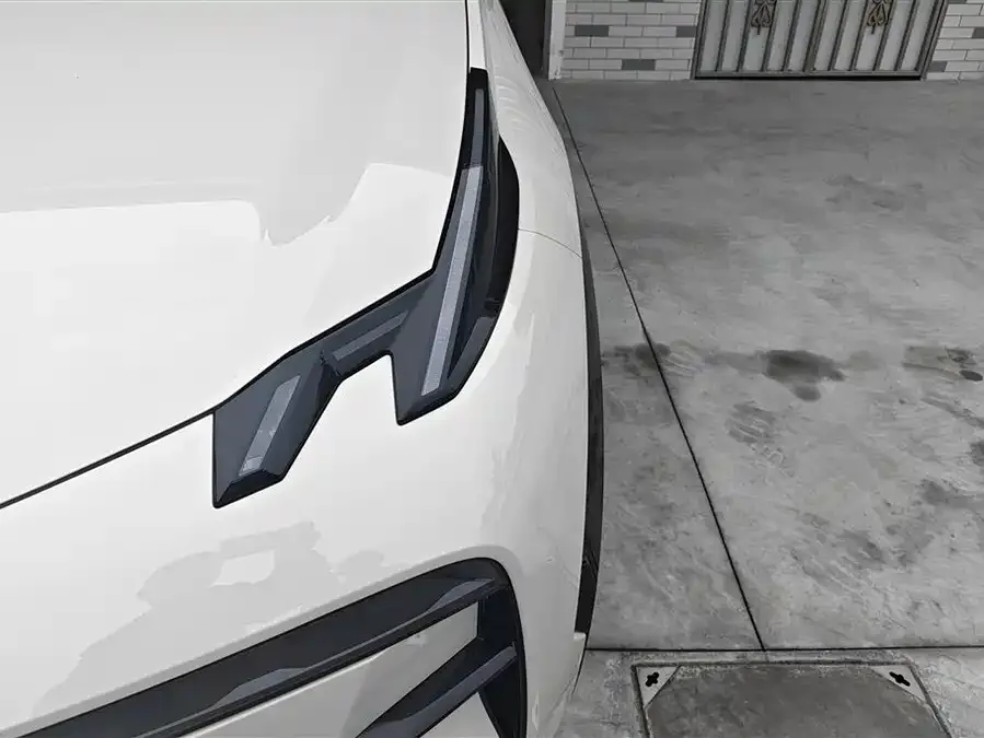 Zeekr X Zeekr X 2025 five-seat rear-wheel drive version 2025 — миниатюра 2