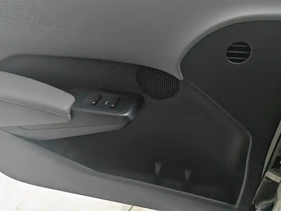 Zeekr X Zeekr X 2025 five-seat rear-wheel drive version 2025 — миниатюра 4