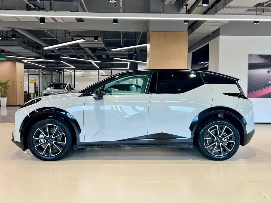 Zeekr X Zeekr X 2025 four-seat rear-wheel drive cube version 2024 — миниатюра 3
