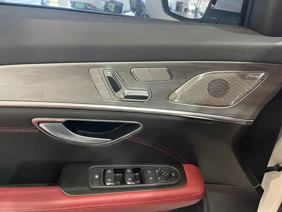 Jetour X70 PRO JETOUR X70 PRO 2023 1.5T DCT Comfort Edition 5 Seaters 2023 — миниатюра 4