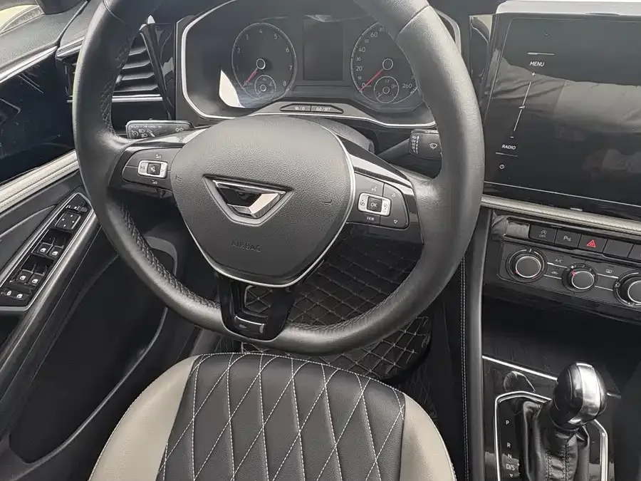 Jetta VS7 Jetta VS7 2023 280TSI automatic aggressive version 2023 — миниатюра 3