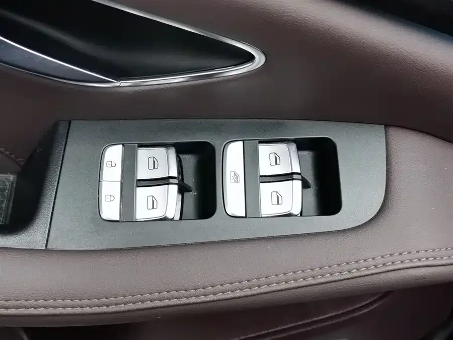 Jetour X90 Jietu X90 2023 Zilong 2.0T DCT Victory Edition 5-seater 2023 — миниатюра 3