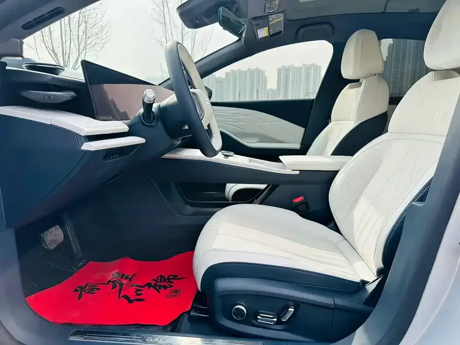 Geely Galaxy E8 Galaxy E8 2024 665km RWD Starship Smart Driving Edition 2024 — миниатюра 2