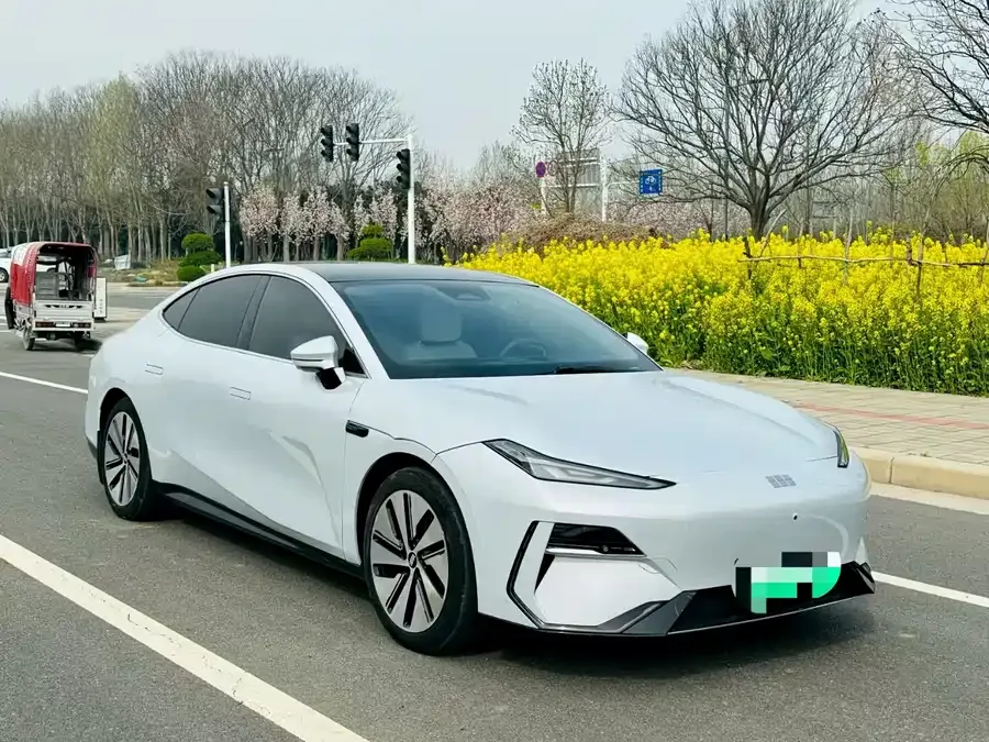 Geely Galaxy E8 Galaxy E8 2024 665km RWD Starship Smart Driving Edition 2024 — миниатюра 3