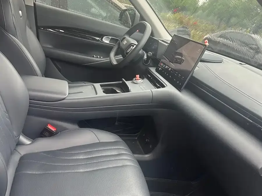 Geely Galaxy E5 Galaxy E5 2026 530km Explorer Edition 2025 — миниатюра 4