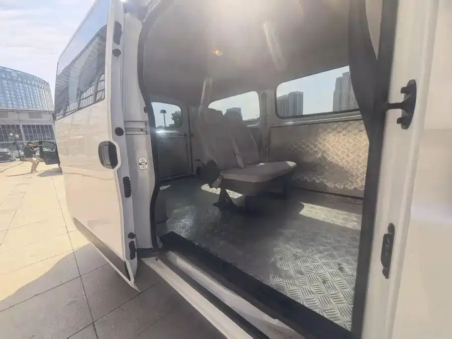 Maxus Dana V1 Dana V1 2025 V1+ Short-Axis Low-Top Multi-Function Edition (42kWh) 2025 — миниатюра 3