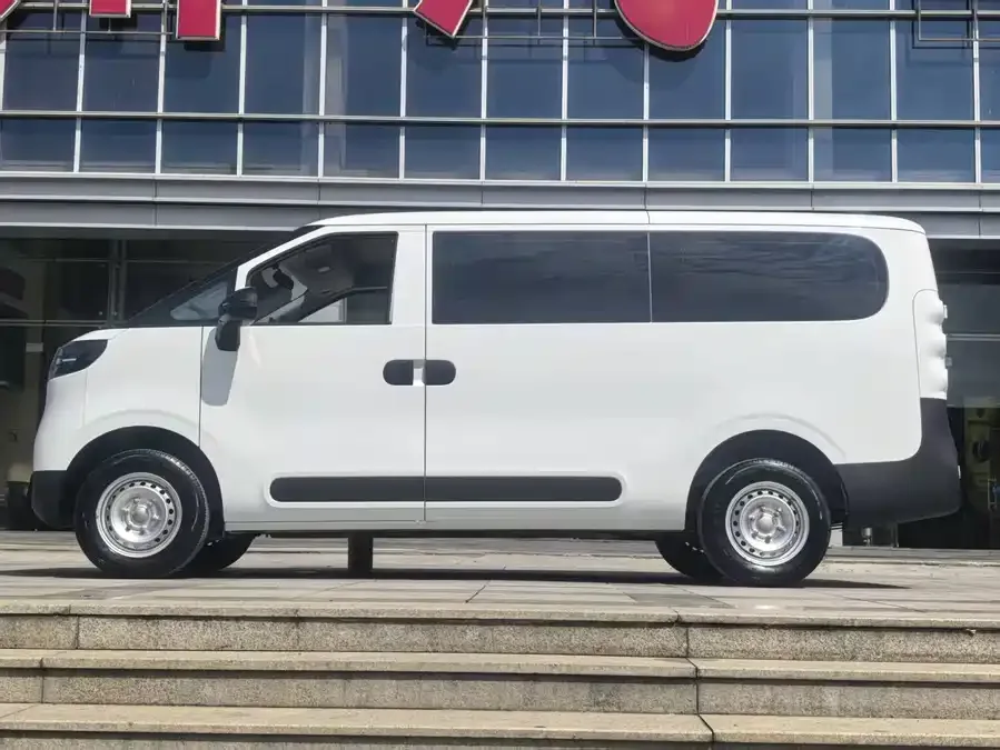 Maxus Dana V1 Dana V1 2025 V1+ Short-Axis Low-Top Multi-Function Edition (42kWh) 2025 — миниатюра 4