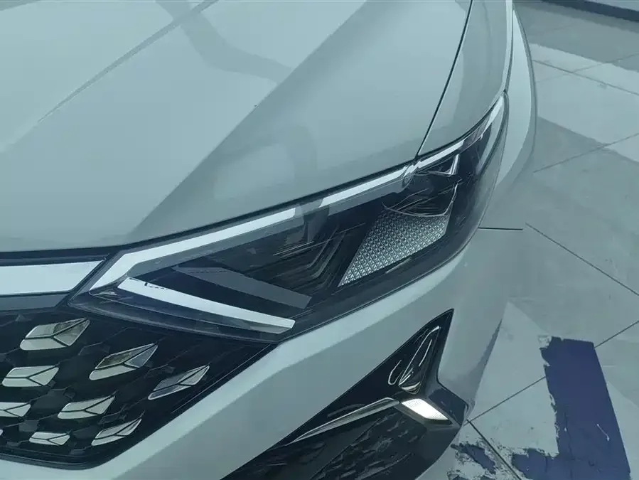 Jetta VS5 Jetta VS5 2023 280TSI Automatic Progressive Edition 2024 — миниатюра 2