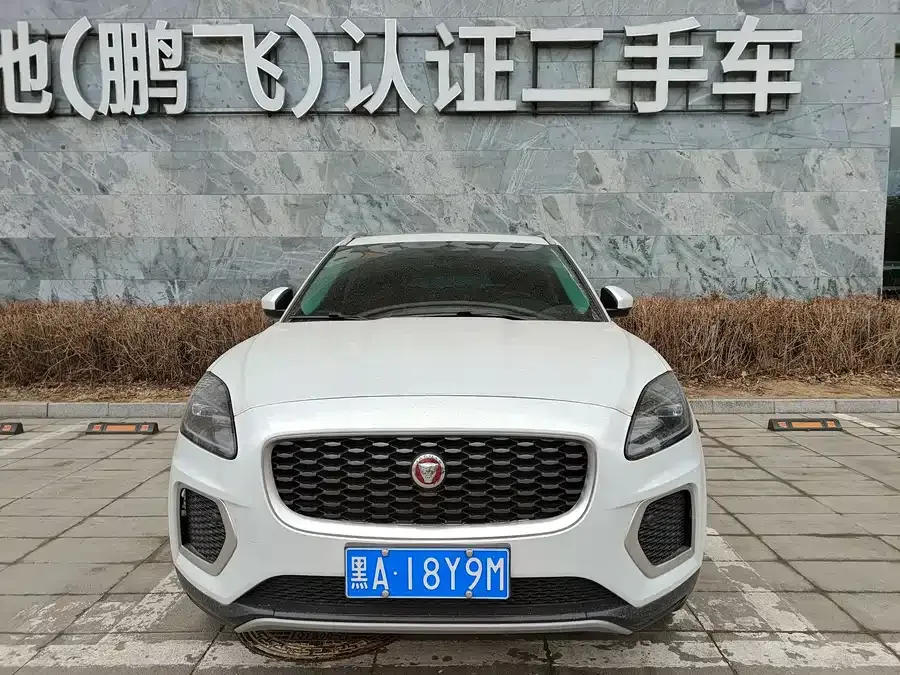 Jaguar E-Pace 2024 aggressive sports version R-DYNAMIC S 2024 — миниатюра 3