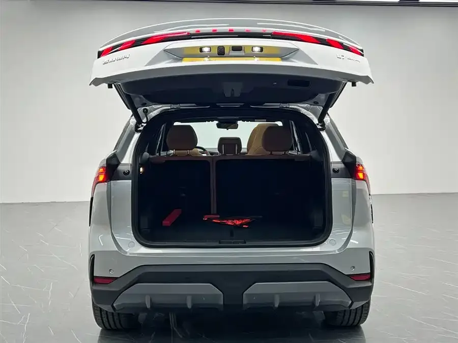 Geely Galaxy L7 Galaxy L7 2025 EM-i 115km Exploration+ Edition 2025 — миниатюра 5