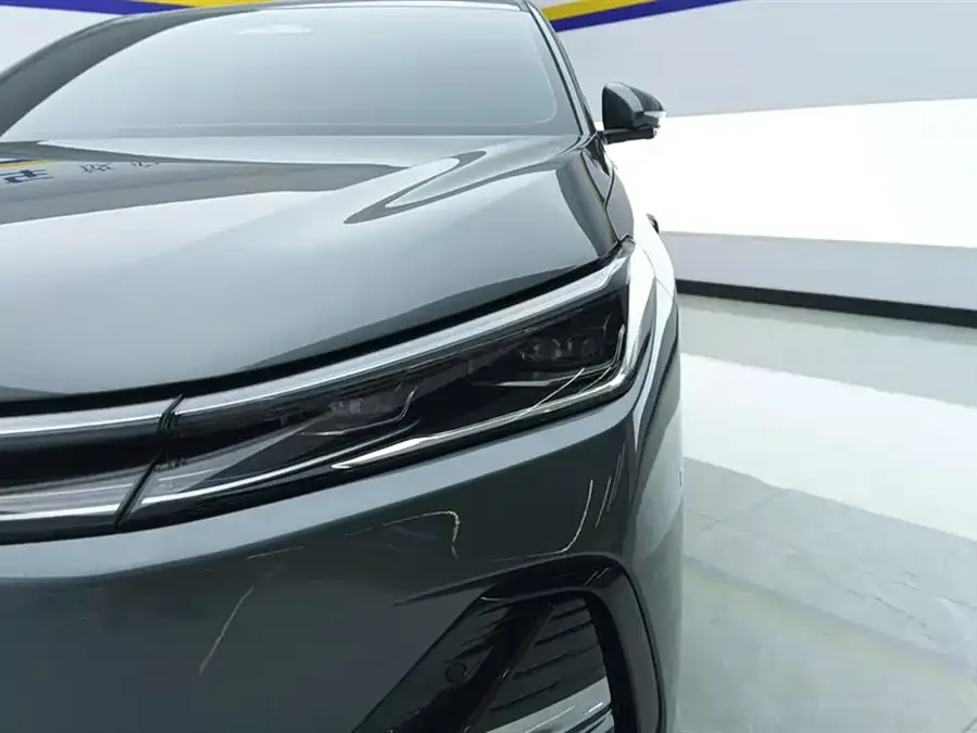 Geely Galaxy A7 Galaxy A7 2025 EM-i 70km Starter Edition 2025 — миниатюра 2