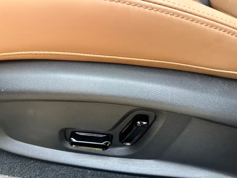 Geely Galaxy A7 Galaxy A7 2025 EM-i 150km Starship Edition 2025 — миниатюра 4