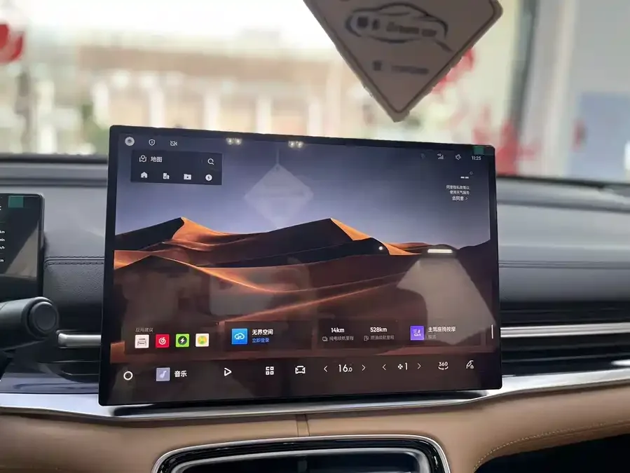 Geely Galaxy A7 Galaxy A7 2025 EM-i 150km Starship Edition 2025 — миниатюра 2