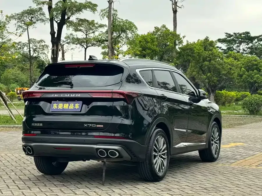 Jetour X70 PLUS JETOUR X70 PLUS 2023 1.5T DCT Brave PLUS 7-seater 2024 — миниатюра 3