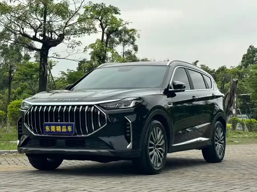 Jetour X70 PLUS JETOUR X70 PLUS 2023 1.5T DCT Brave PLUS 7-seater 2024 — фото 1, купить с доставкой в Москву