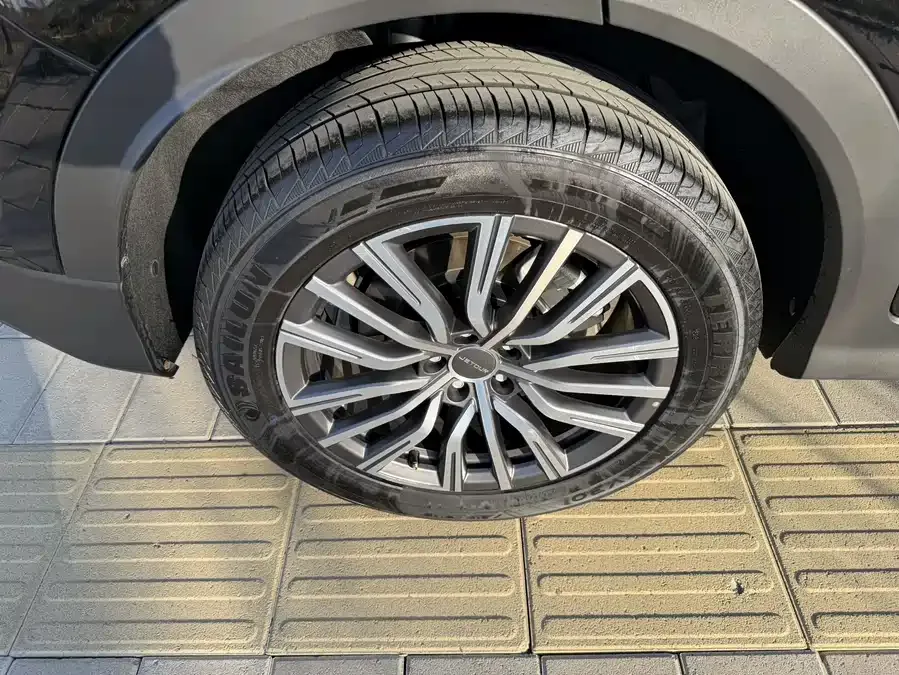 Jetour X70 PLUS JETOUR X70 PLUS 2023 1.5T DCT Brave PLUS 5-seater 2023 — миниатюра 5