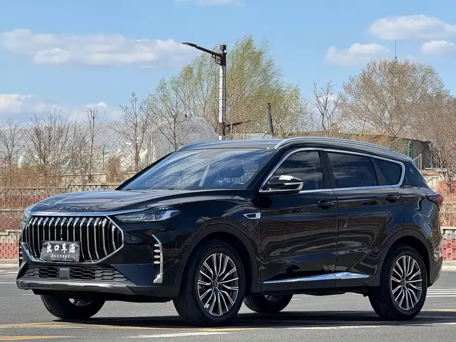 Jetour X70 PLUS JETOUR X70 PLUS 2023 1.5T DCT Brave PLUS 7-seater 2023 — фото 1, купить с доставкой в Москву