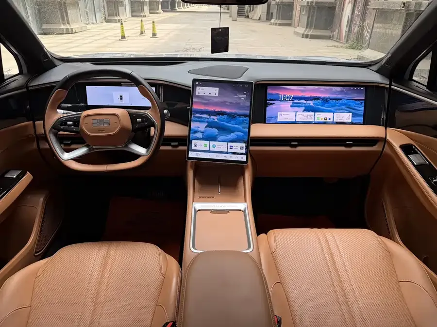 Geely Galaxy L7 Galaxy L7 2025 EM-i 115km Exploration+ Edition 2025 — миниатюра 5