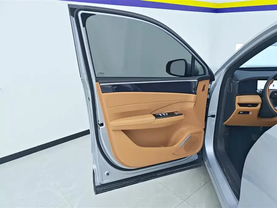 Geely Galaxy L7 Galaxy L7 2025 3DHT 115km Starship Edition 2025 — миниатюра 4