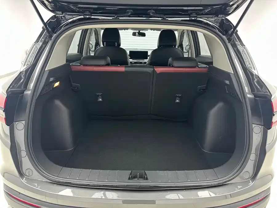 Geely Coolray SX11 Binyue 2021 1.4T DCT Diamond Edition 2022 — миниатюра 3