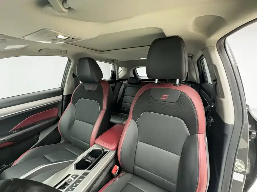 Geely Coolray SX11 Binyue 2021 1.4T DCT Diamond Edition 2022 — миниатюра 5