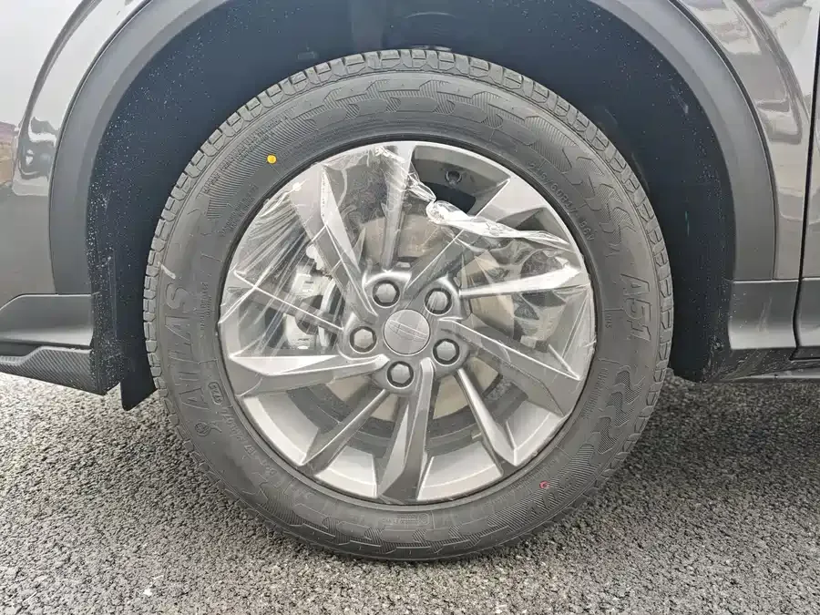 Geely Coolray SX11 Geely Binyue 2025 1.5L CVT Super Power 2026 — миниатюра 4