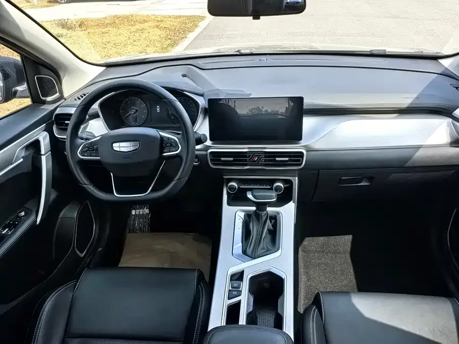 Geely Coolray SX11 Geely Binyue 2025 1.5L CVT Super Power 2024 — миниатюра 3