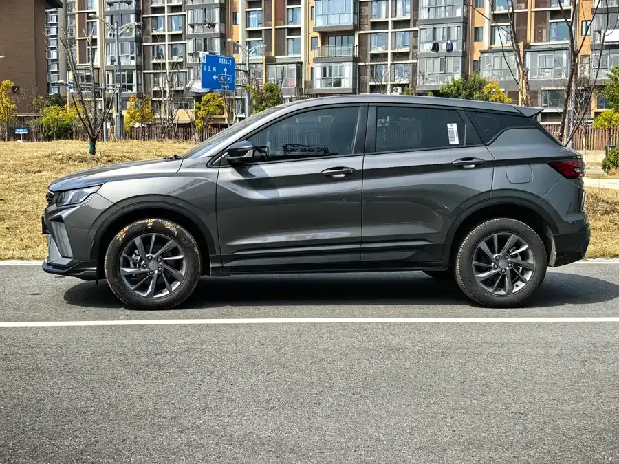 Geely Coolray SX11 Geely Binyue 2025 1.5L CVT Super Power 2024 — миниатюра 4