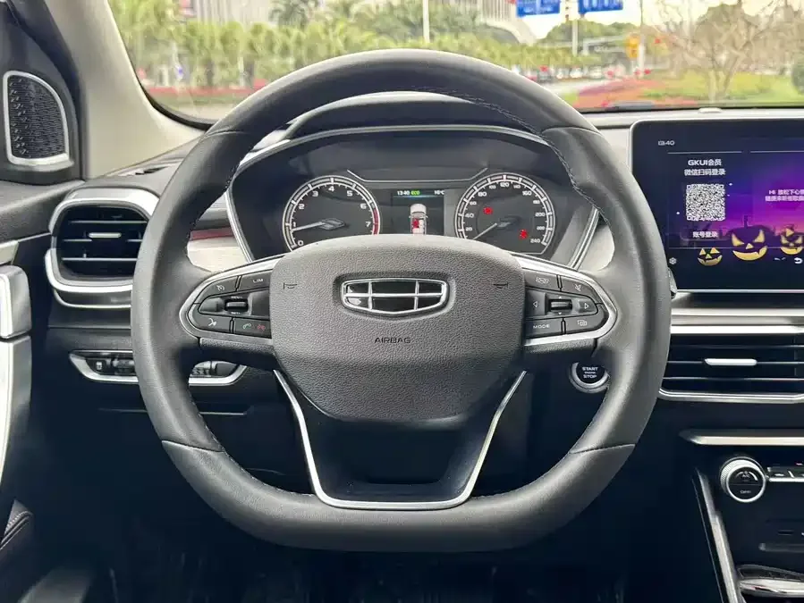 Geely Coolray SX11 Binyue 2021 1.4T DCT Platinum Edition 2022 — миниатюра 3