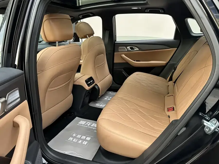 Geely Galaxy A7 Galaxy A7 2025 EM-i 150km Premium Edition 2026 — миниатюра 4