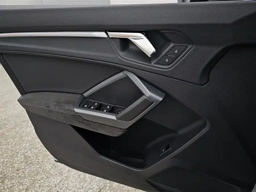 Audi Q3 Sportback 2022 40 TFSI Fashion Edition 2022 — миниатюра 2